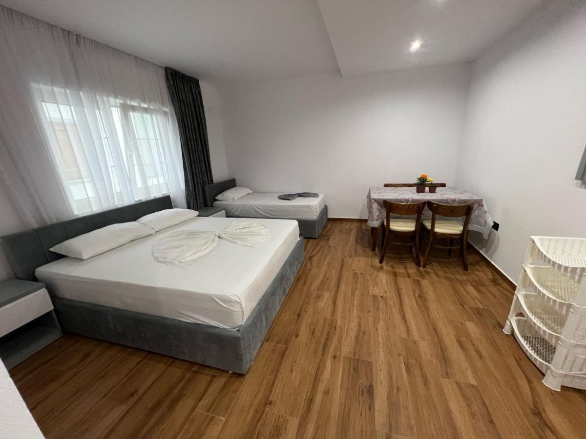 Hotel Vila Herta Durrës 外观 照片